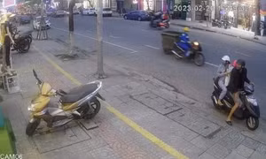 Bồng theo con nhỏ, cặp vợ chồng dàn cảnh trộm hàng loạt điện thoại