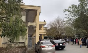 Nữ văn thư mang 60 thùng hồ sơ đi bán phế liệu bị khởi tố