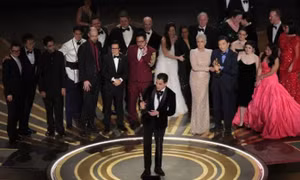 “Everything Everywhere All at Once” đại thắng với 7 giải Oscar