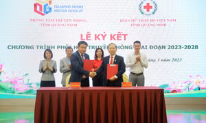 Trung tâm Truyền thông tỉnh và Hội Chữ thập đỏ tỉnh ký kết chương trình phối hợp tuyên truyền