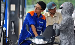 Đứt đà giảm, giá xăng ngày mai có thể tăng