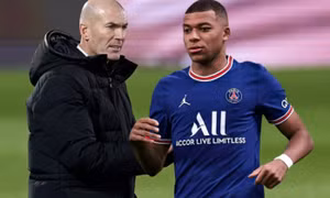 Zidane đàm phán ngồi ‘ghế nóng’ PSG thay Galtier
