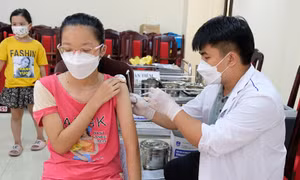 Sáng 2/1: Ca mắc COVID -19 mới và bệnh nhân nặng giảm; Biến thể phụ XBB.1.5 làm dấy lên lo ngại làn sóng lây nhiễm mới