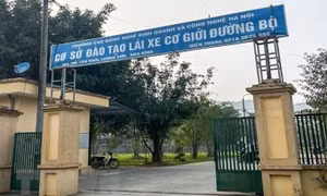 Hòa Bình: Khởi tố Giám đốc và 2 cán bộ Trung tâm đào tạo lái xe