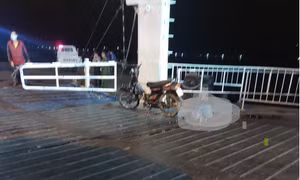 Bắt hai anh em giết người trên bến phà rồi bỏ trốn