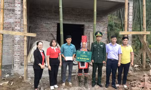 Niềm vui từ những “Mái ấm biên cương”