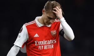 Arsenal chốt hợp đồng 5 năm với Odegaard