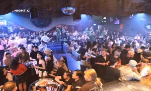 Hàng trăm cảnh sát đột kích 4 quán bar trá hình ở Đồng Nai