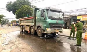 Va chạm với xe ben, người đàn ông bị cán tử vong