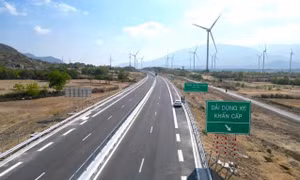 Phí đi cao tốc do nhà nước đầu tư cao nhất 5.200 đồng/km