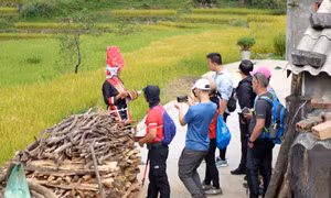 “Kết hợp giữa người dân và doanh nghiệp để làm du lịch cộng đồng...”