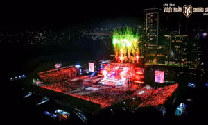 Thấy gì từ cơn sốt chưa từng có ở showbiz Việt