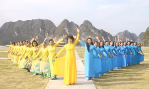 Làm giàu thêm bản sắc văn hóa, con người Quảng Ninh