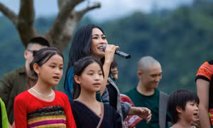 Phương Thanh hát rock giữa núi rừng