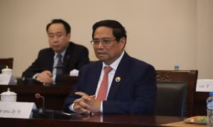 Thủ tướng Phạm Minh Chính hội kiến Thường trực Ban Bí thư, Phó Chủ tịch nước Lào