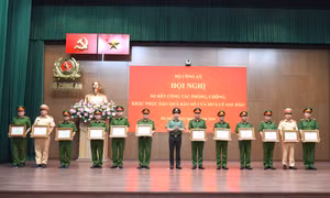 Công an tỉnh nhận Bằng khen của Thủ tướng Chính phủ về thành tích xuất sắc trong ứng phó và khắc phục hậu quả bão số 3