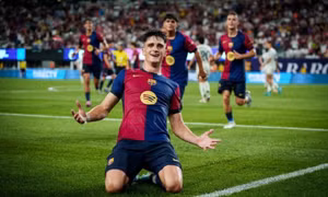Hansi Flick đang biến Barca thành 'nhà trẻ'