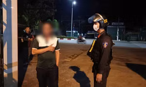 Nhân viên bảo vệ say rượu, quậy phá chốt kiểm tra nồng độ cồn