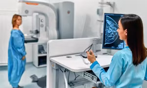 Những tiến bộ vượt bậc trong điều trị ung thư vú