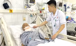 Cứu sống bệnh nhân đứt khí quản
