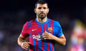 Aguero kiện Barca vì bị nợ lương