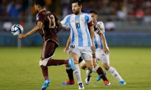 Argentina hòa đội đứng thứ 40 thế giới