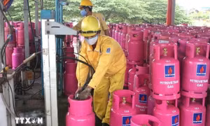 Giá gas bán lẻ trong nước tiếp tục tăng tháng thứ tư liên tiếp