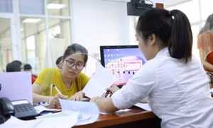Có thể điều chỉnh mức lương cơ sở 2,34?
