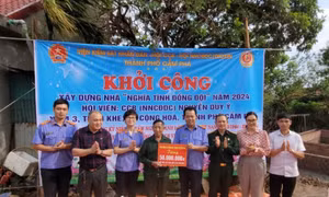 Ấm áp nghĩa tình đồng đội