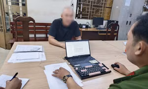 Bắt tài xế ô tô tông người rồi tháo chạy ở TPHCM