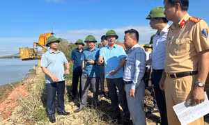 HĐND tỉnh khảo sát việc chấp hành pháp luật đảm bảo ATGT đường thuỷ nội địa