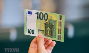 Ủy ban châu Âu nâng mạnh dự báo tăng trưởng của Eurozone