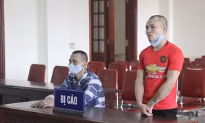 Bán em gái 13 tuổi sang Trung Quốc để lấy tiền xây nhà