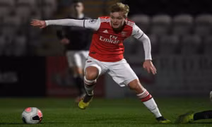 Arsenal chia tay tiền vệ kiến thiết tài năng