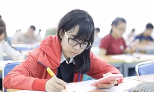 Cách giúp sĩ tử có đôi mắt luôn khỏe mạnh suốt mùa thi