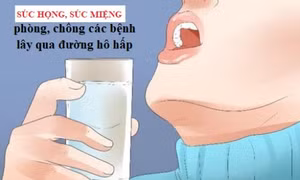 Vệ sinh, súc họng mỗi ngày là cách phòng ngừa Covid-19 hiệu quả
