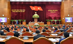 Ngày làm việc thứ ba của Hội nghị Trung ương 3