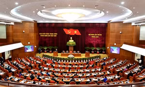 Thông cáo báo chí về ngày làm việc thứ nhất của Hội nghị Trung ương 3