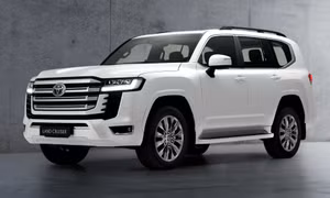 Toyota Land Cruiser 2022 khan hàng, giá thực tế "gây choáng" cho khách hàng muốn nhận xe sớm
