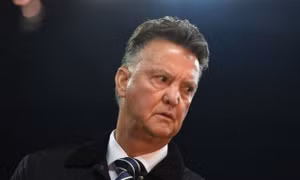 Louis van Gaal chuẩn bị về huấn luyện Van de Beek