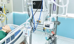 Việt Nam chế tạo thành công máy oxy dòng cao điều trị Covid-19