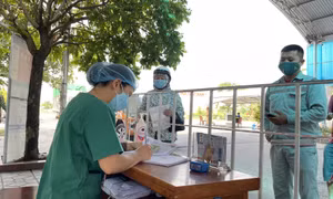 Siết chặt phòng dịch từ cửa ngõ