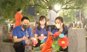 Đồng loạt tổ chức Lễ thắp nến tri ân các anh hùng liệt sĩ