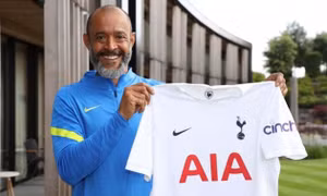 Tottenham công bố tân HLV trưởng