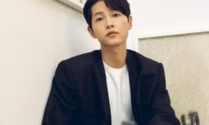 Song Joong Ki đóng hai vai trong phim mới