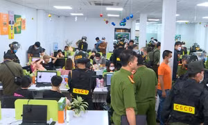 Triệt phá nhóm lừa đảo hơn 10.000 người