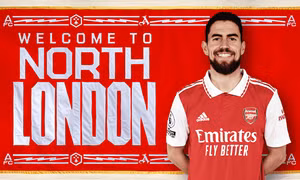 Jorginho gia nhập Arsenal