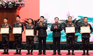 Tuyên dương sĩ quan, chiến sĩ quân đội tham gia hỗ trợ nhân đạo tại Thổ Nhĩ Kỳ