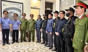 Giám đốc trung tâm đăng kiểm Đà Nẵng, Thừa Thiên Huế bị bắt