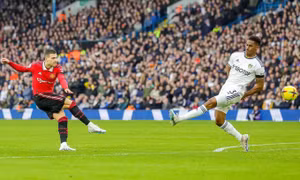 Man Utd lên nhì bảng Ngoại hạng Anh